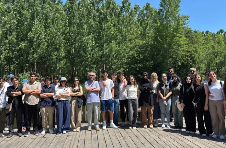 Sakarya Büyükşehir Belediyesi, 8. Liselerarası Tiyatro Festivali’ne katılan öğrenciler için