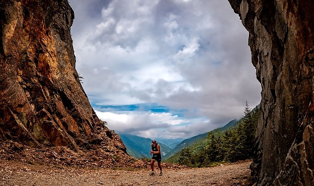 Sümela Ultra Trail-61K parkurunda erkeklerde Kemal Kukul (6:13:28), kadınlarda Tatiana
