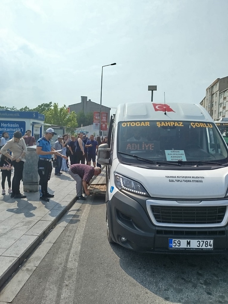 Büyükşehir Belediyesi Zabıta Dairesi Başkanlığı Trafik Zabıta Şube Müdürlüğü ekipleri