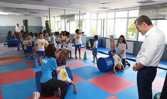 Zeytinburnu Belediyesi’nin 11 farklı branşta eğitim vereceği “Yaz Spor Okulları”nda