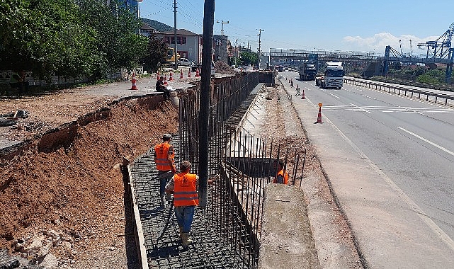 Büyükşehir Belediyesi tarafından Kirazlıyalı’da inşa edilen yeni durak cebi, vatandaşların