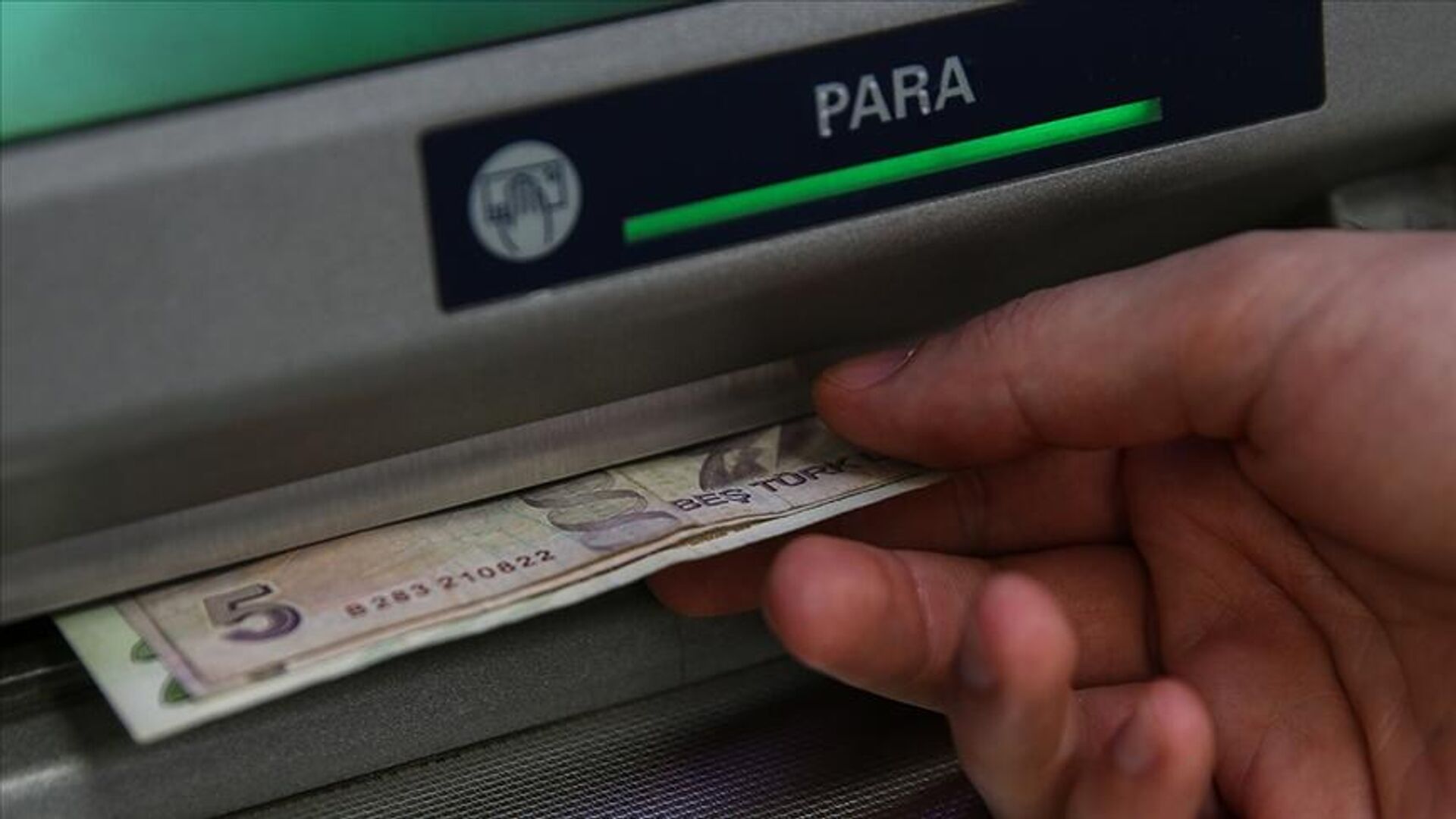 Artan dijital dolandırıcılık vakalarının ardından bankalar, mobil uygulamalarda zorunlu olan