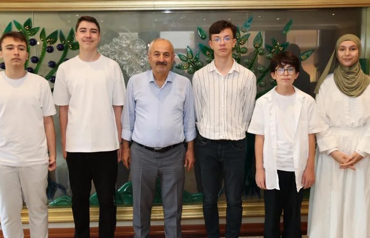 Kocaeli Gebze Belediye Başkanı Zinnur Büyükgöz, LGS'de 500 tam puan