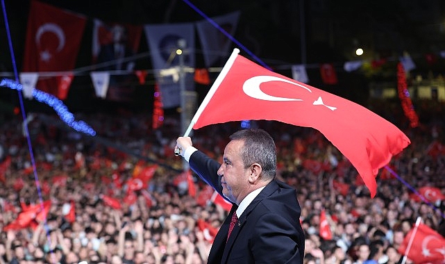 Antalya Büyükşehir Belediye Başkanı Muhittin Böcek, gönderdiği mektupla Antalyalılara bir