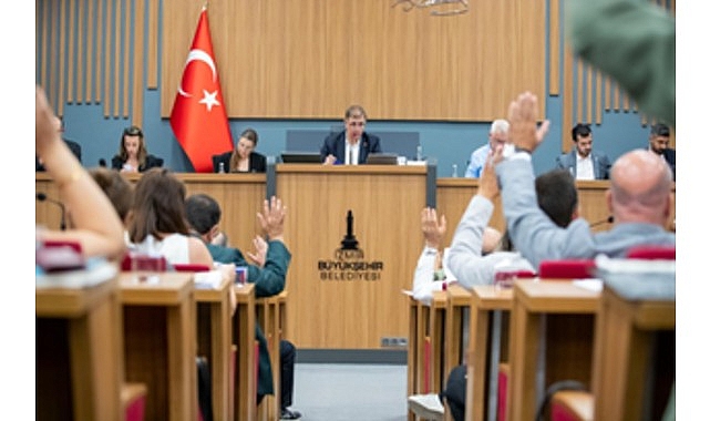 Temmuz ayı meclis toplantısında konuşan İzmir Büyükşehir Belediye Başkanı Dr.