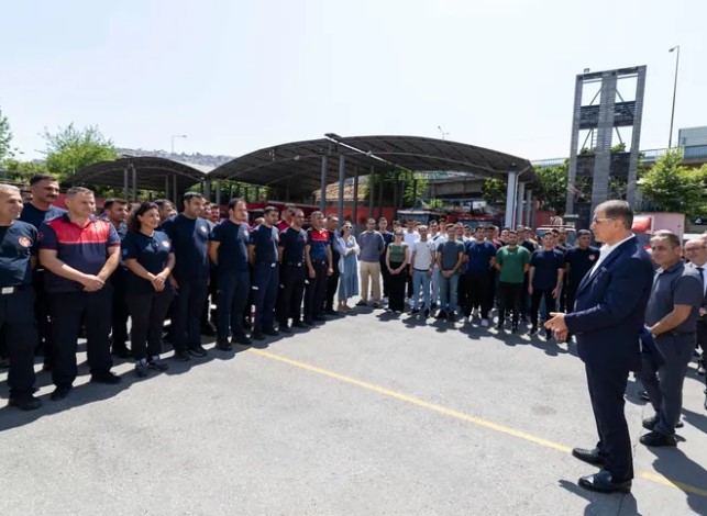 İzmir Büyükşehir Belediye Başkanı Dr. Cemil Tugay, İtfaiye Dairesi Başkanlığı’nın
