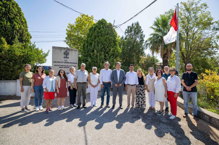 baskan-tugaydan-smyrna-antik-kentine-inceleme-ziyareti