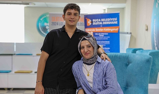 Buca Belediyesi’nin eğitim alanındaki yenilikçi yaklaşımı öğrencilere başarının kapılarını aralıyor.