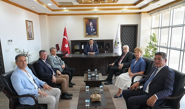 Burhaniye Belediye Başkanı Ali Kemal Deveciler, Belediye Başkan Yardımcıları Oktay