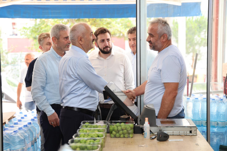 buyukgoz-baris-mahallesi-esnafiyla-bir-araya-geldi