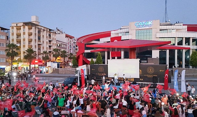 Canik Belediyesi, ilçede Canik Açık Hava Konser ve Sinema Gecesi