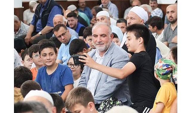 Canik Belediyesi'nin ilçede geleneksel hale getirdiği 'Haydi Güle Oynaya Camiye