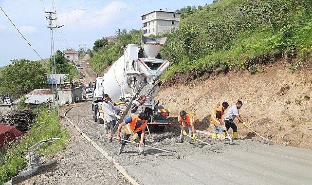 Canik Belediye Başkanı İbrahim Sandıkçı, güvenli ve konforlu yolları vatandaşların