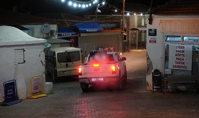 Yaz aylarında nüfusu katlanan Çeşme’de, Belediye Temizlik İşleri Müdürlüğü ilçe