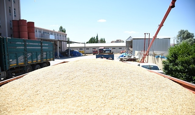 Kahramankazan Belediye Başkanı Selim Çırpanoğlu, Toprak Mahsulleri Ofisi (TMO) ile