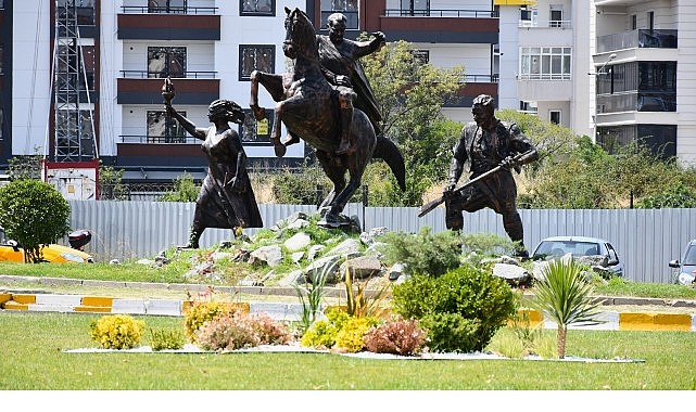Lüleburgaz Belediyesi’nin Murat Hüdavendigar Caddesi’nde gerçekleştirdiği peyzaj çalışmasıyla cadde daha