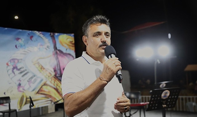 Dikili Belediyesi’nin her yaş grubuna hitap ederek  düzenlediği Kültür Etkinlikleri