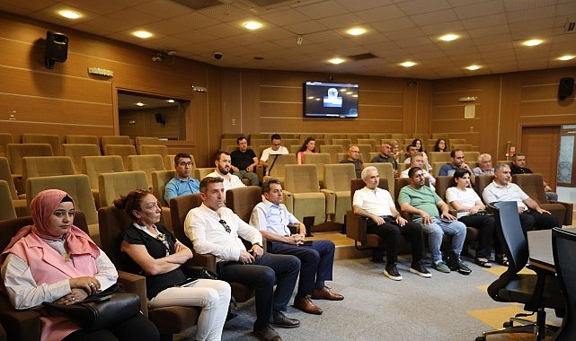 Kocaeli Büyükşehir Belediyesi, gençlerin evlerinden okullarına daha kolay ulaşabilmelerini sağlamak