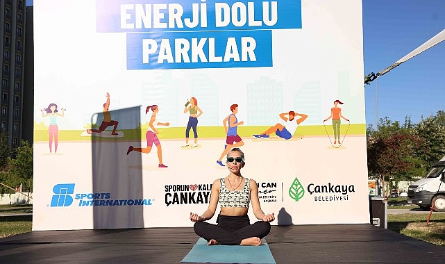 Vatandaşların yaz aylarında açık havada spor yapmalarını teşvik eden Çankaya