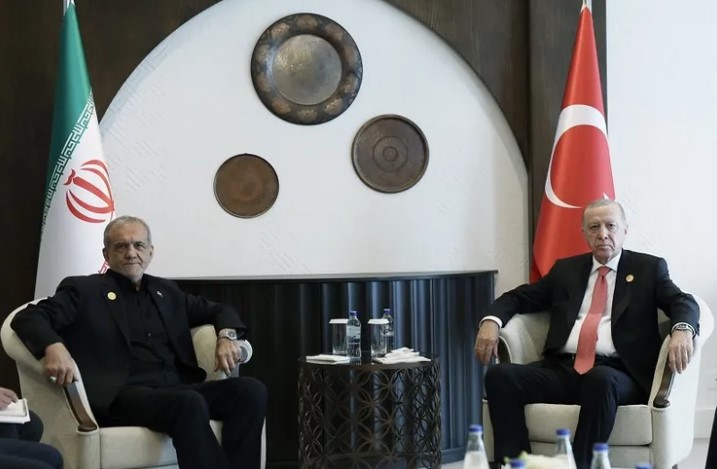 Cumhurbaşkanı Recep Tayyip Erdoğan, Ekonomik İşbirliği Teşkilatı Zirvesi için bulunduğu