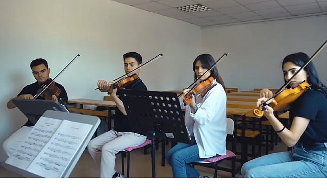 Ege Üniversitesi Devlet Türk Musikisi Konservatuvarı; müzik, halk oyunları ve çalgı