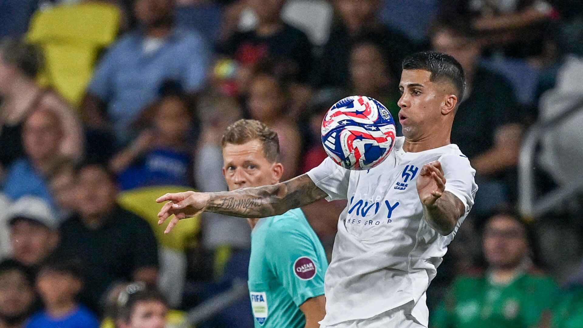 Savunmaya takviye arayışlarını sürdüren Fenerbahçe, Jose Mourinho’nun talebi doğrultusunda Al-Hilal