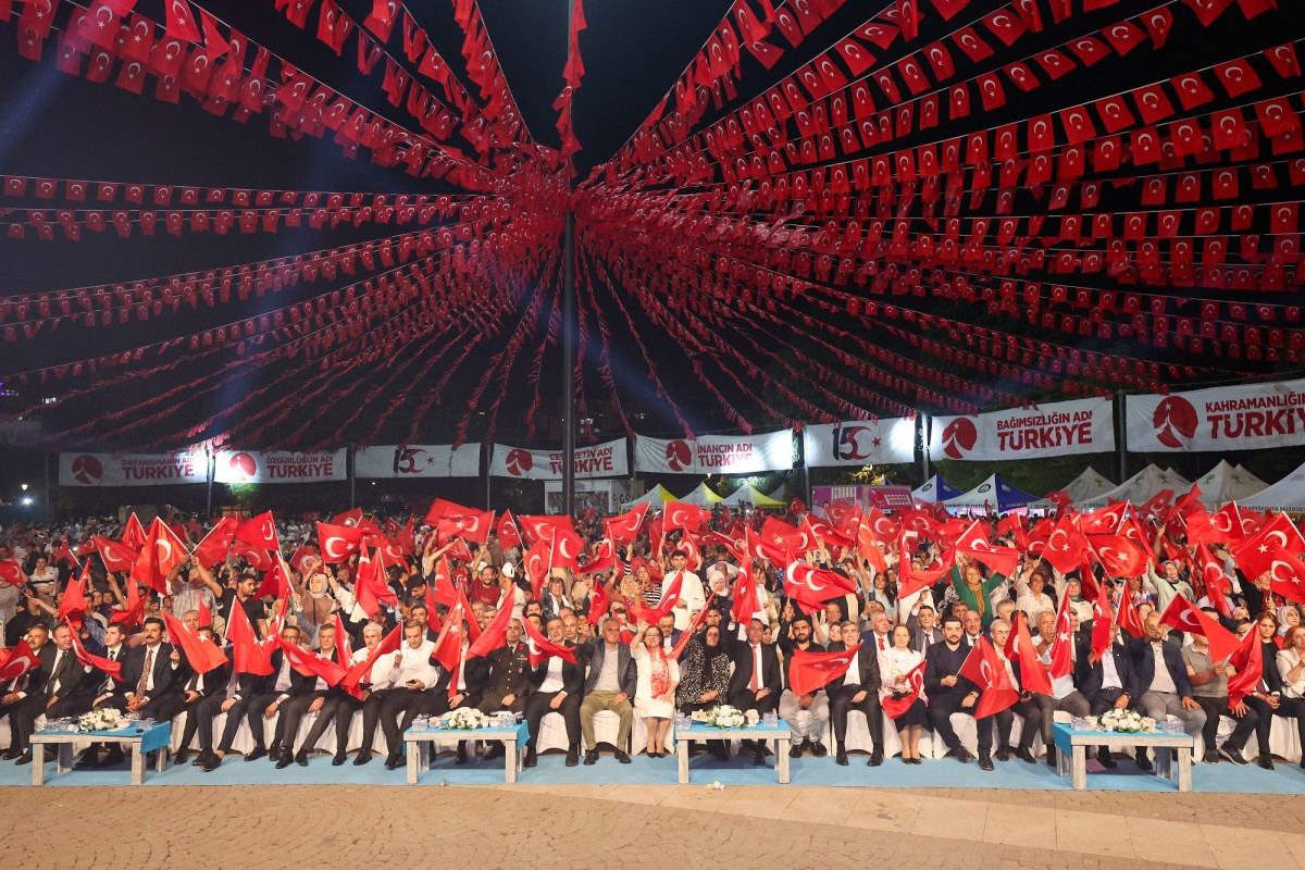 Büyükşehir Belediyesi ve Gaziantep Valiliği iş birliğinde 15 Temmuz Demokrasi
