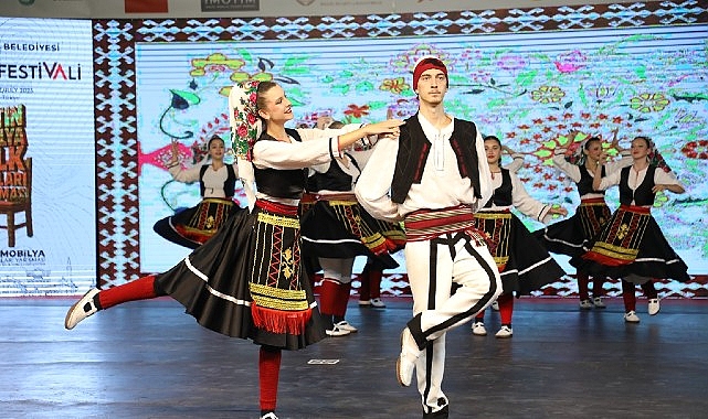 İnegöl Belediyesi’nin ev sahipliğinde düzenlenen 38. Uluslararası Kültür Sanat Festivali