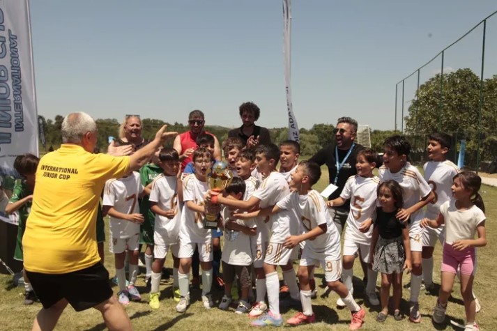 Türk futbolunda önemli kulüplerin altyapılarına sayısız isim armağan eden International