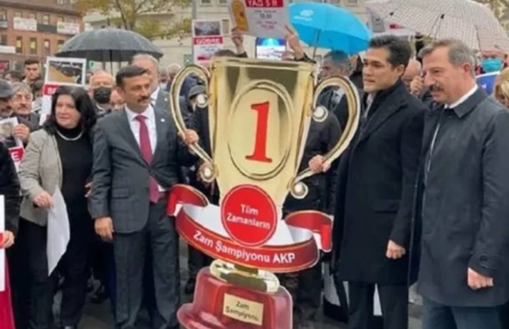 TÜİK’in rakamlarının halkın yaşadığı gerçek yoksulluğu gizlemeye yetmediğini söyleyen İYİ