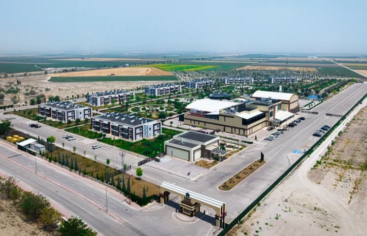 Konya Karatay Belediyesi’nin İsmil Mahallesi’nde inşa ettiği Karatay Termal Tatil