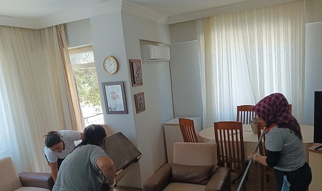 Kemer Belediyesi, sosyal belediyecilik anlayışıyla ihtiyaç sahibi vatandaşların yanında olmaya