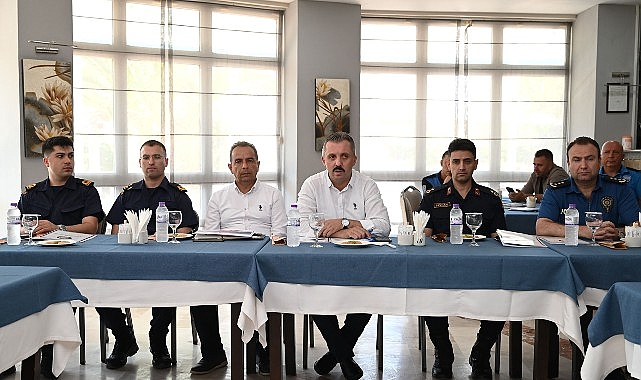 Kemer’de Kemer Kaymakamı Ahmet Solmaz başkanlığında Turizm sezonu güvenlik ve