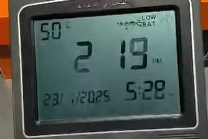 Edirne'nin Keşan ilçesinde saat 14.19’u gösterdiği andan itibaren, Keşan’daki hava