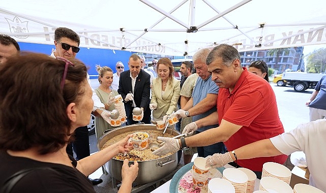 Konak Belediyesi’nin temmuz ayı boyunca devam edecek geleneksel aşure ikramlarının