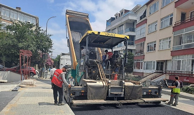 Maltepe Belediyesi, vatandaşların da talebini dikkate alarak sürdürdüğü asfalt ve