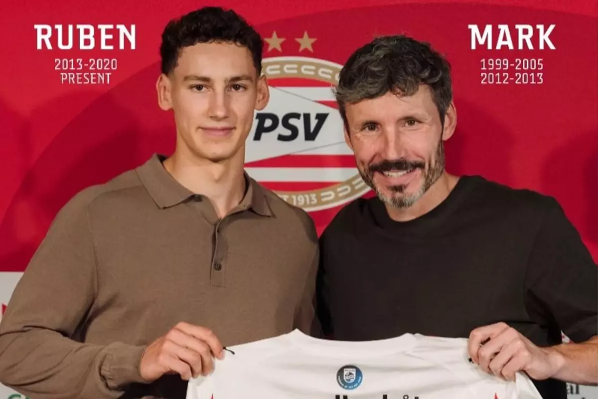20 yaşındaki Ruben van Bommel, babası Eski Hollandalı futbolcu Mark
