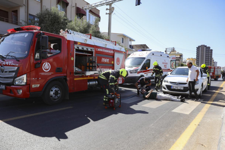 mersinde-bir-kural-bir-omur-temali-trafik-guvenligi-tatbikati