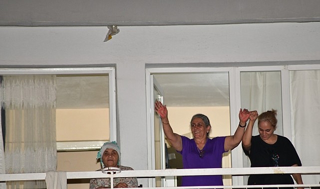 Çiğli Belediyesi, yaz mevsimini birbirinden renkli kültürel etkinliklerle geçiriyor. “Sokakta
