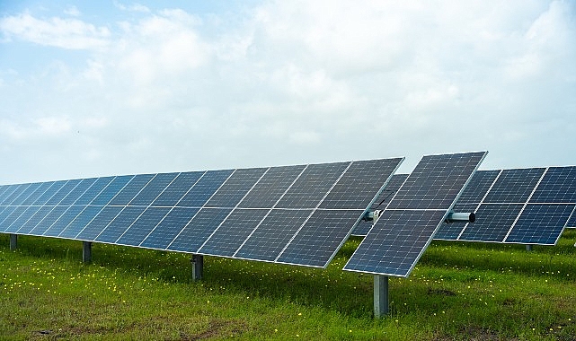 Enerji alanındaki derin uzmanlığını, 100 yıllık köklü geçmişiyle harmanlayan Sabancı