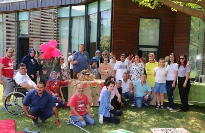 Sakarya Büyükşehir BelediyesiSosyal Gelişim Merkezi tarafından (SGM) düzenlenen renkli etkinlikle