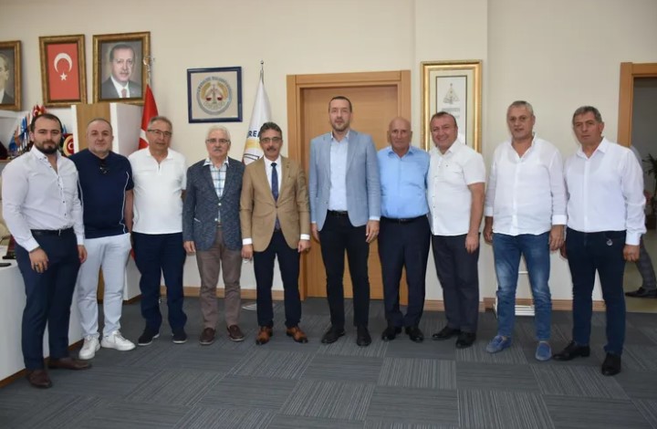 Sakarya Trabzonlular Derneği, yerel yöneticilerle güçlü ilişkiler kurmak için önemli