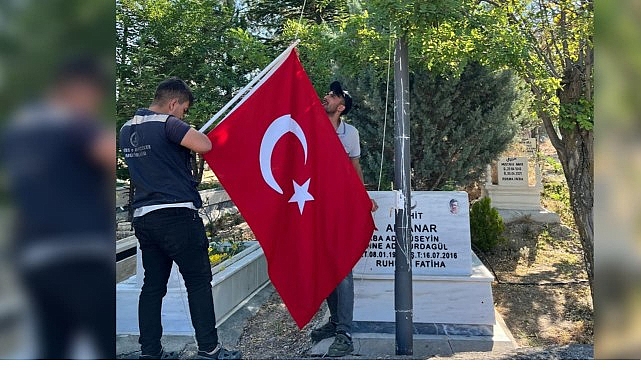 Kahramankazan Belediyesi Park ve Bahçeler Müdürlüğü ekipleri, aziz şehitlerimizin hatırasına