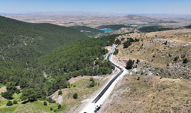 Selçuklu Belediyesi Fen İşleri Müdürlüğü ekipleri, ilçe merkeziyle birlikte dış