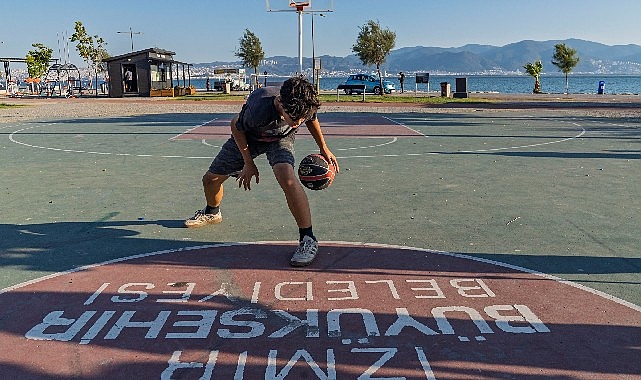İzmir Büyükşehir Belediyesi’nin kent genelinde başlattığı Spor İstasyonu projesinin üçüncüsü