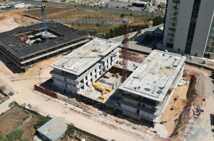 Kocaeli'de Spor Lisesi’nde çalışmalar tüm hızıyla devam ediyor. Çayırova Spor