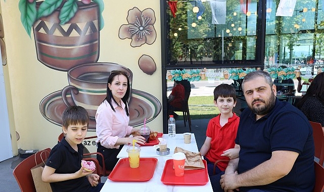 Büyükşehir Belediyesi’nin iştiraklerinden Antikkapı A.Ş. tarafından hayata geçirilen Taze Kruvasan&Kahve,
