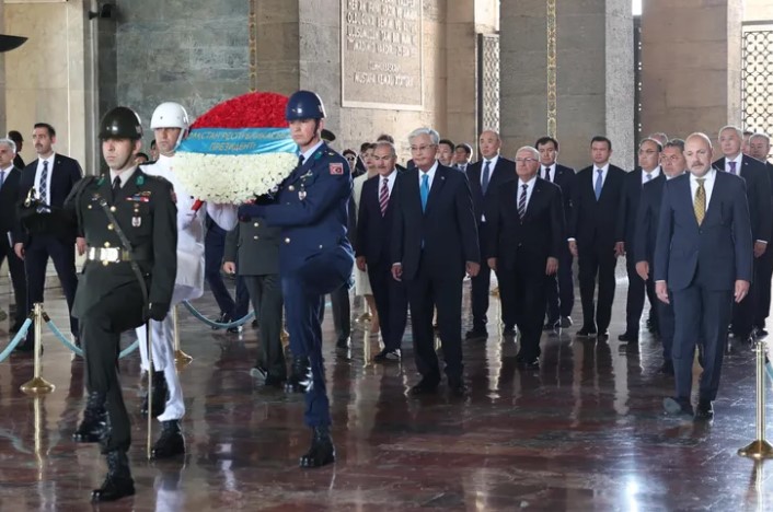 Cumhurbaşkanı Erdoğan’ın davetiyle Türkiye’ye gelen Kazakistan Cumhurbaşkanı Kasım Cömert Tokayev,