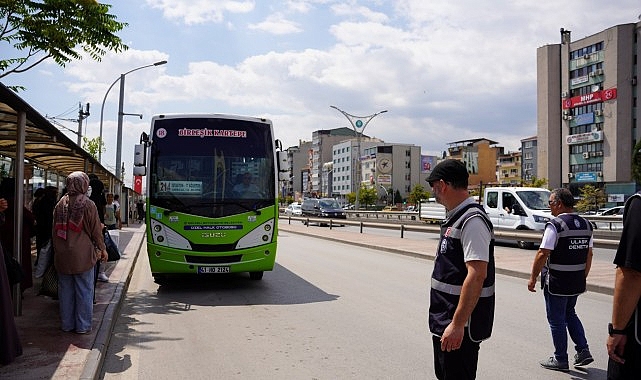 Büyükşehir Belediyesi ekipleri, toplu taşıma araçlarındaki klima sistemlerini rutin olarak