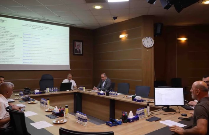 Kocaeli Büyükşehir Belediyesi Encümen Toplantısı’nda trafik kurallarını ihlal eden ve
